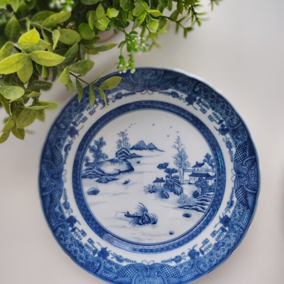 Mottahedeh Blue Canton Dagger Mountain Porcelain Dinner Plate |11.25" | Set of 4 - Picture 6 of 6